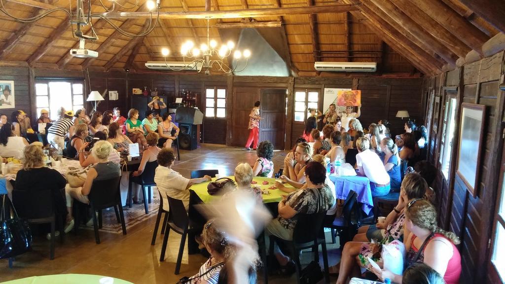 Las Curiosas Hotel Avia Terai Zewnętrze zdjęcie